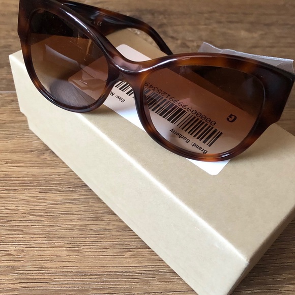 BURBERRY-AUTHENTIC NWT Tortoise Shell Sunglasses - Picture 3 of 16